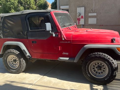 Used 1997 Jeep Wrangler SE image 2