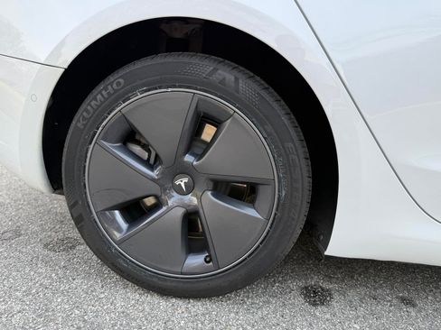 Used 2022 Tesla Model 3 Long Range image 23