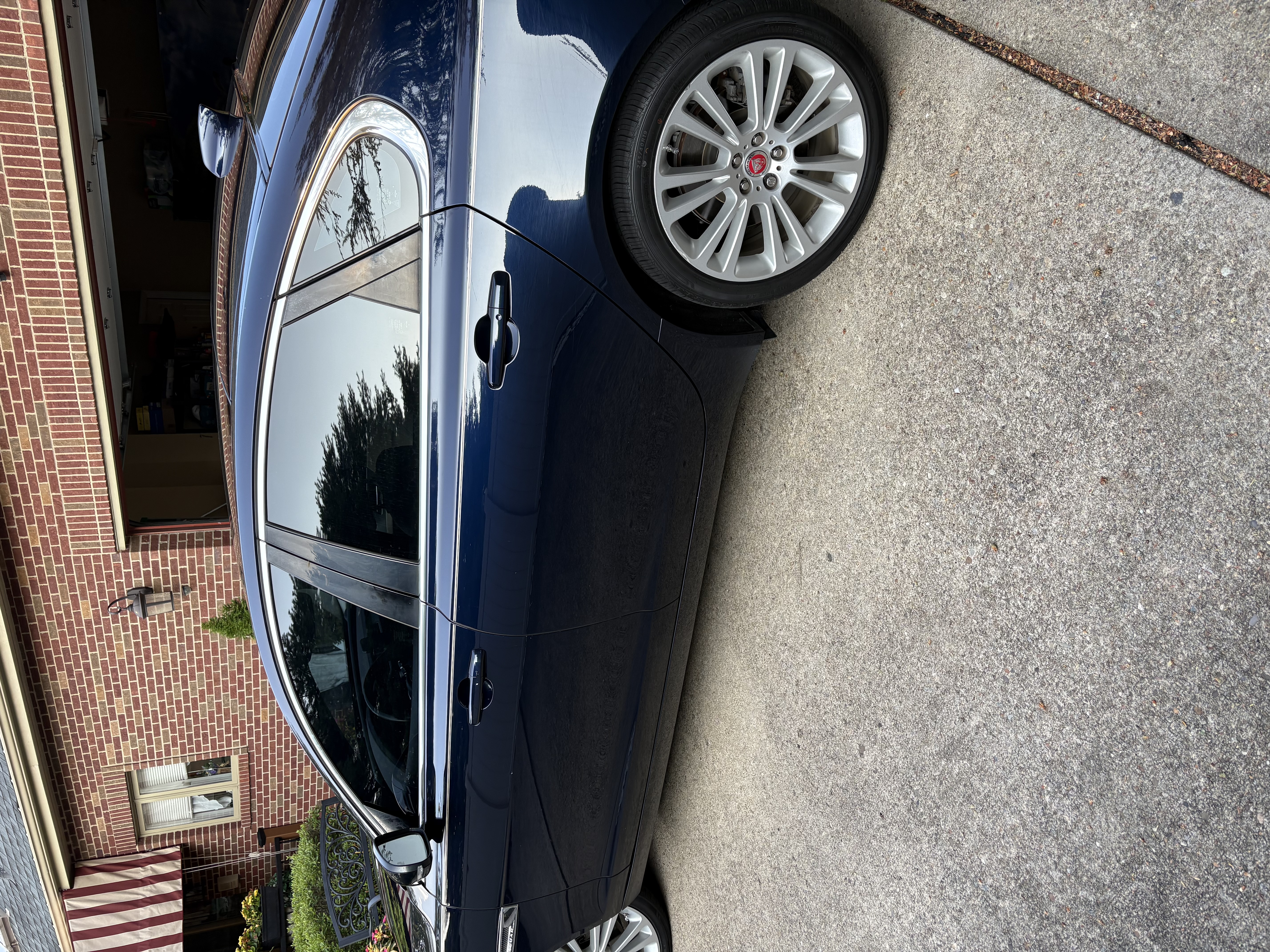Used 2020 Jaguar XF Prestige AWD/4WD image 5
