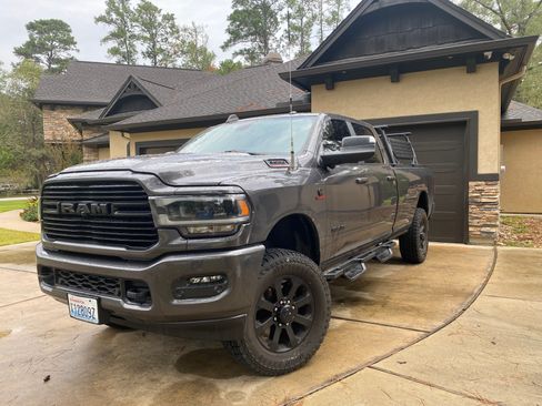 Used 2021 RAM 3500 Big Horn w/ Level B Equipment Group AWD/4WD image 2