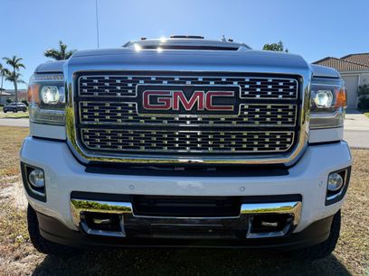 Used 2019 GMC Sierra 2500 Denali w/ Duramax Plus Package