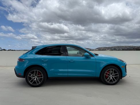 Used 2022 Porsche Macan S AWD/4WD image 2