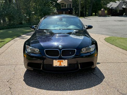 Used 2011 BMW M3 Convertible image 2