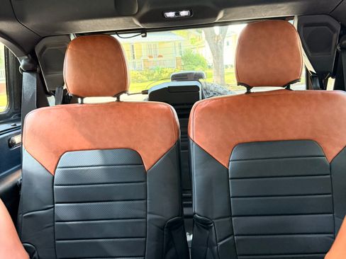 Used 2022 Ford Bronco Wildtrak image 13