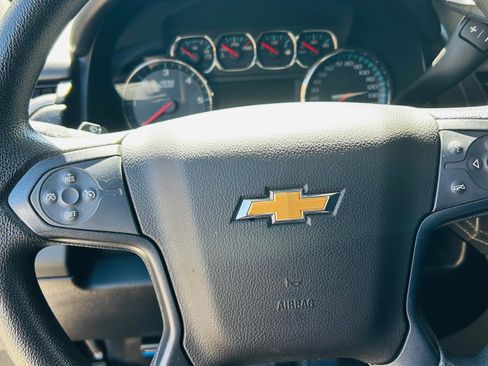 Used 2020 Chevrolet Tahoe 2WD w/ Remote Keyless Entry Package image 18