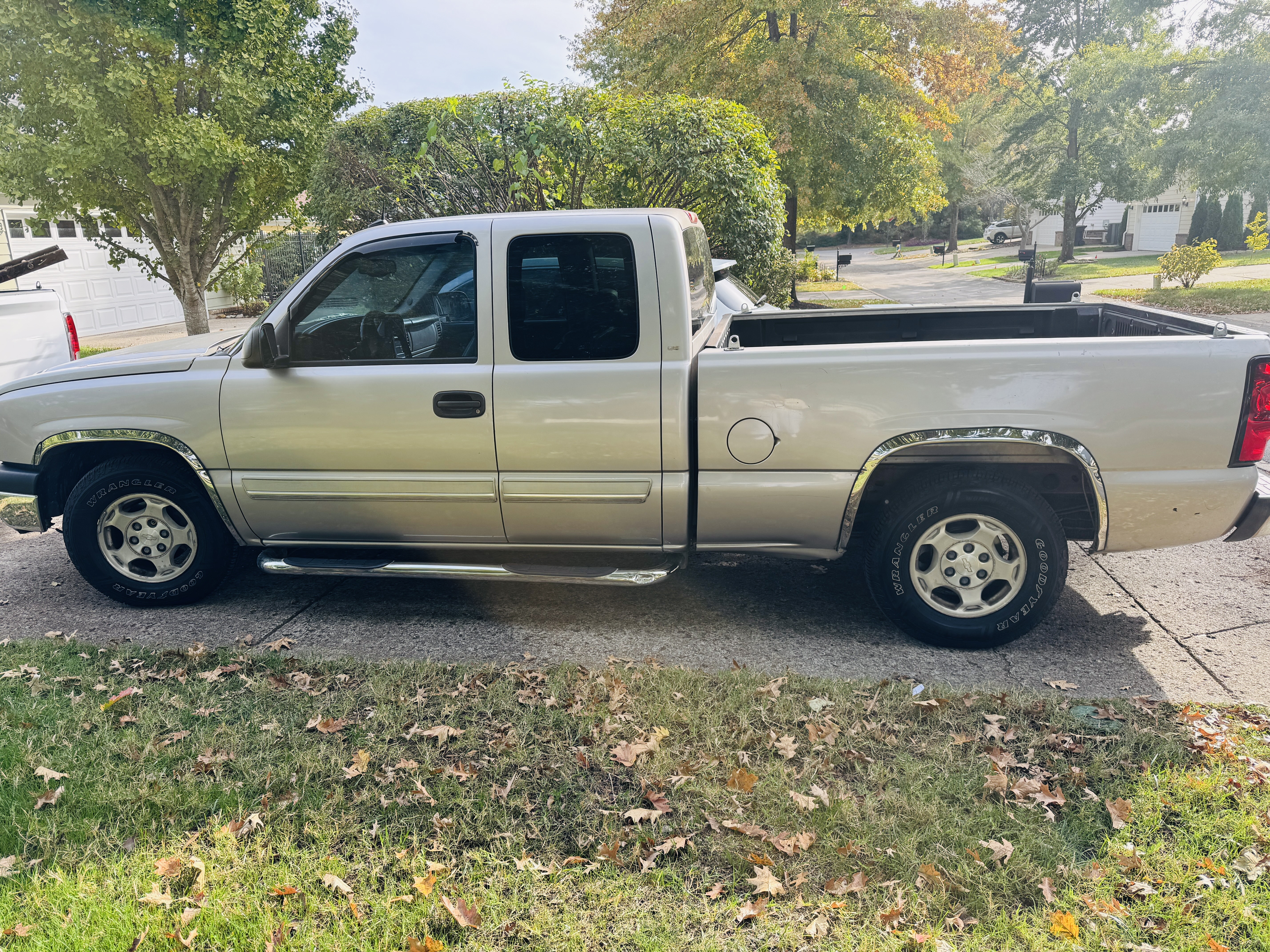 Used 2004 Chevrolet Silverado 1500 LT w/ Light Duty Power Package RWD image 14
