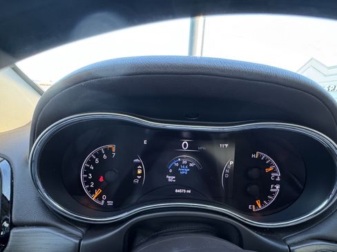 Used 2019 Jeep Grand Cherokee Overland image 11