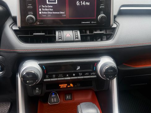 Used 2019 Toyota RAV4 Adventure AWD/4WD image 24