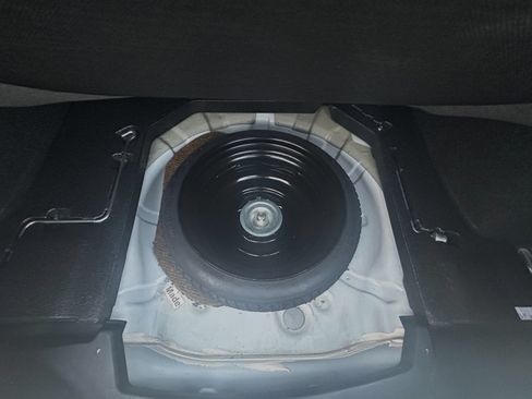 Used 2013 MAZDA MAZDA3 i SV image 10