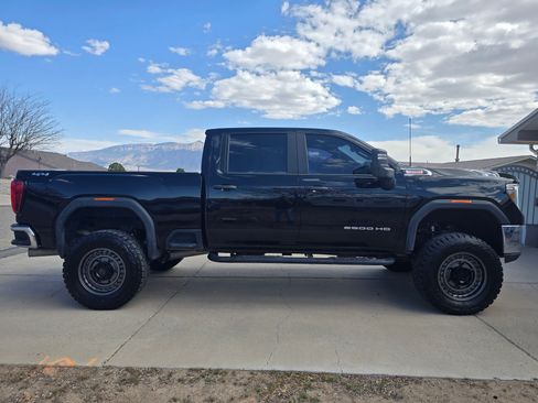 Used 2021 GMC Sierra 2500 4x4 Crew Cab w/ Gooseneck/5TH Wheel Package image 5