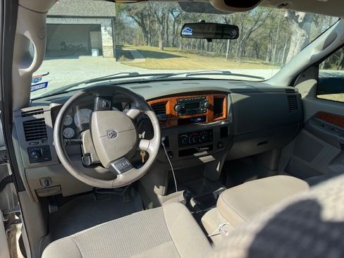 Used 2006 Dodge Ram 3500 Truck SLT w/ Quad Cab Big Horn Value Group image 9