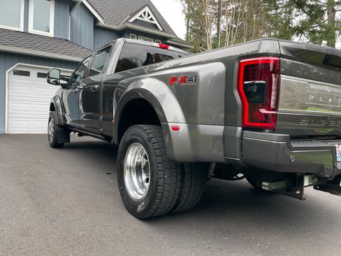 Used 2017 Ford F450 Platinum w/ Platinum Ultimate Package image 6