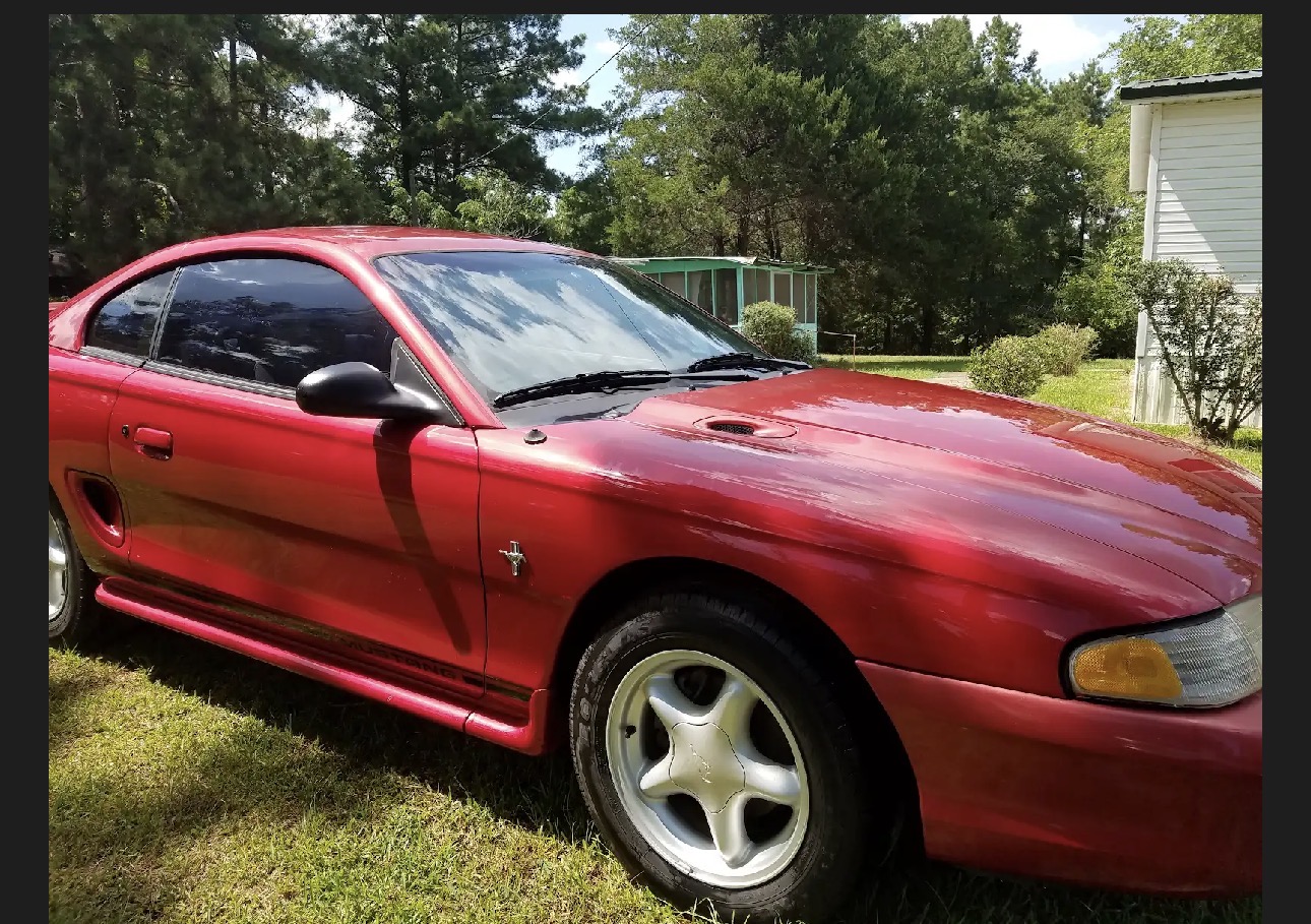 Used 1998 Ford Mustang Coupe RWD image 1