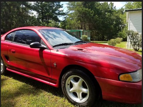 Used 1998 Ford Mustang Coupe RWD image 1