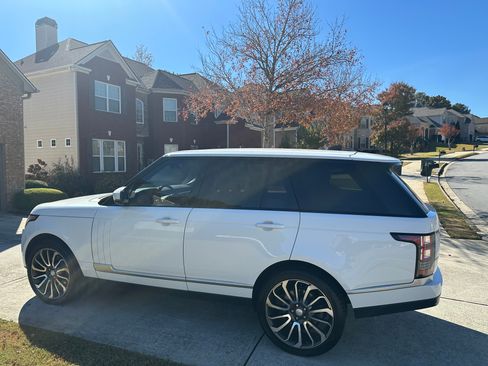 Used 2017 Land Rover Range Rover image 8