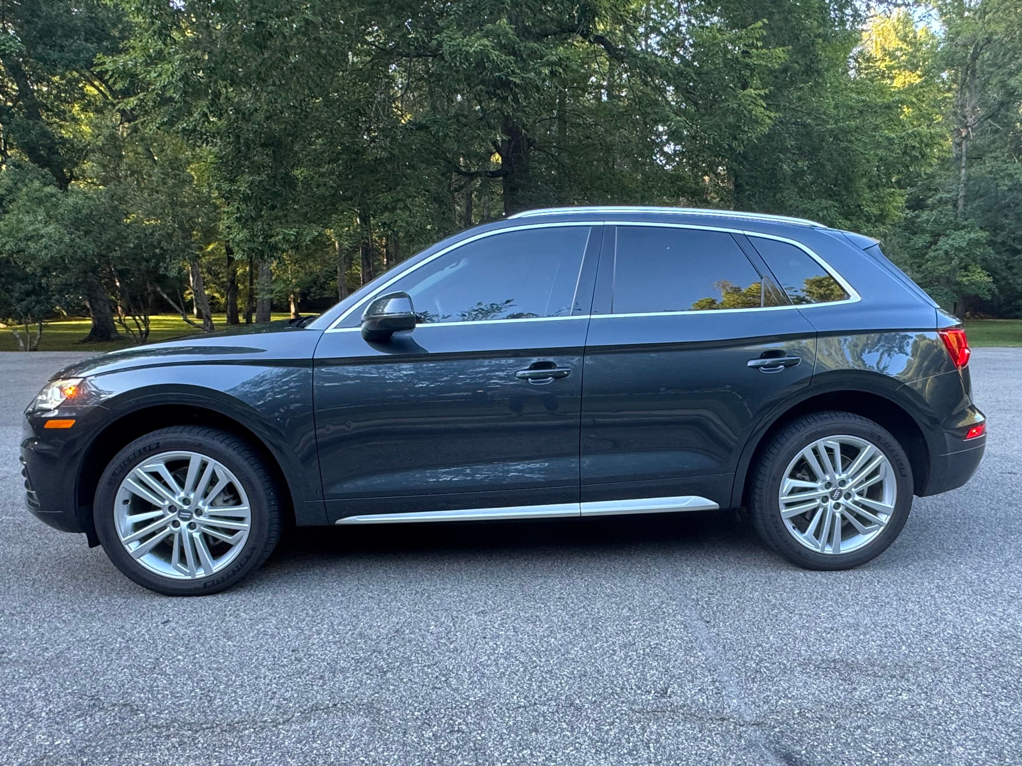 Used 2018 Audi Q5 2.0T Premium Plus w/ Premium Plus Package AWD/4WD image 4