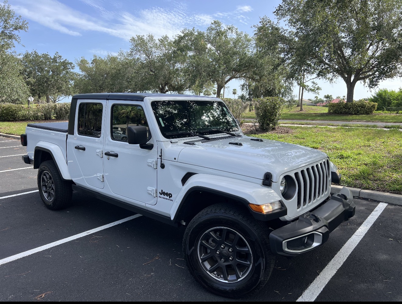 Used 2020 Jeep Gladiator Sport AWD/4WD image 1