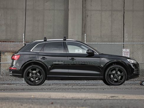 Used 2020 Audi Q5 e Premium w/ Convenience Package image 5