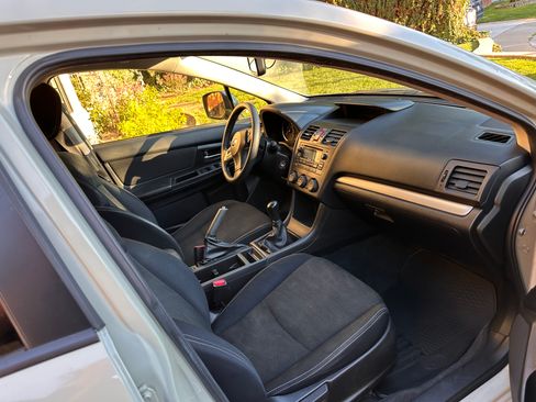 Used 2014 Subaru Crosstrek 2.0i Premium image 15