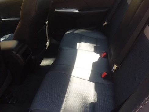 Used 2013 Toyota Camry SE image 12