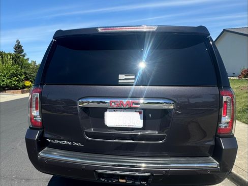 Used 2017 GMC Yukon XL Denali w/ Open Road Package AWD/4WD image 5