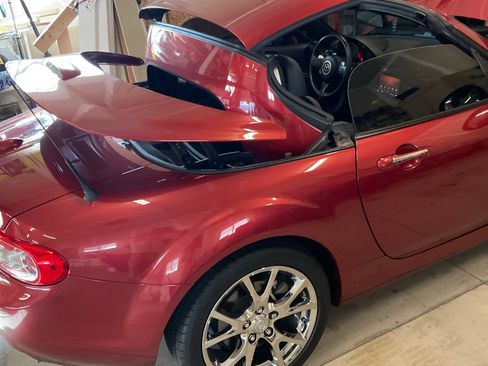 Used 2015 MAZDA MX-5 Miata Grand Touring w/ Premium Package image 17