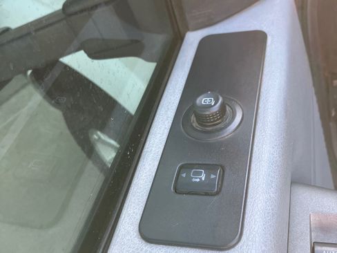 Used 2012 Ford F250 XLT w/ XLT Value Pkg image 12