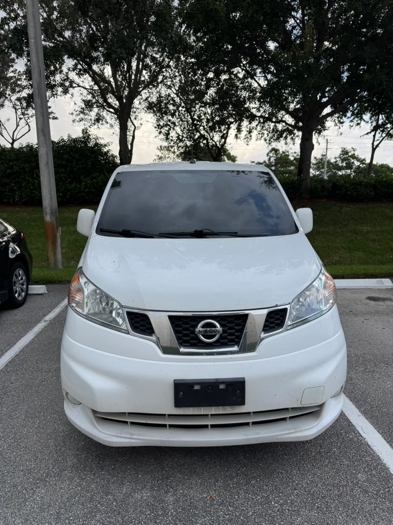 Used 2019 Nissan NV200 SV w/ Navigation Package FWD image 1