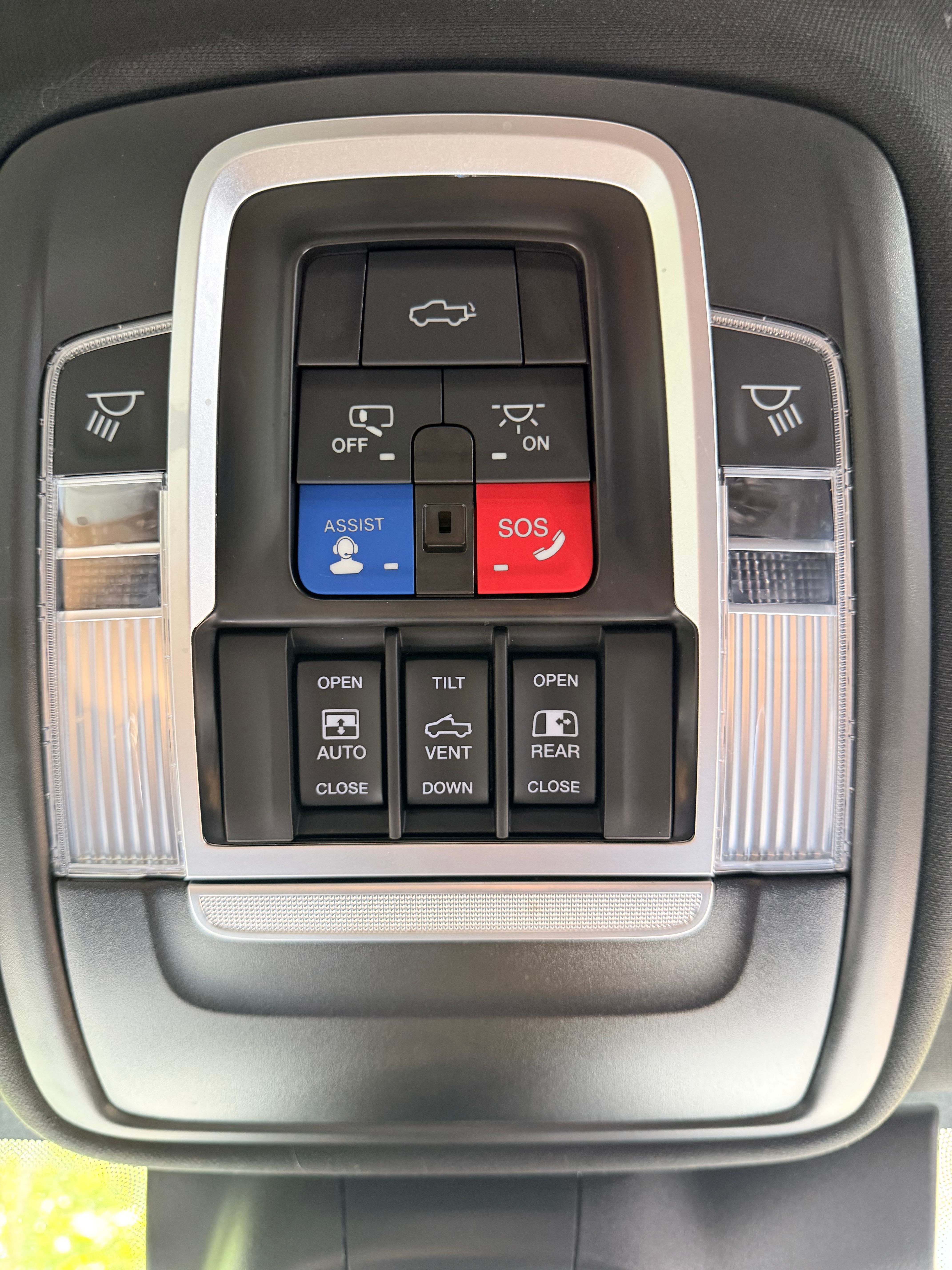 Used 2023 RAM 2500 Limited AWD/4WD image 19