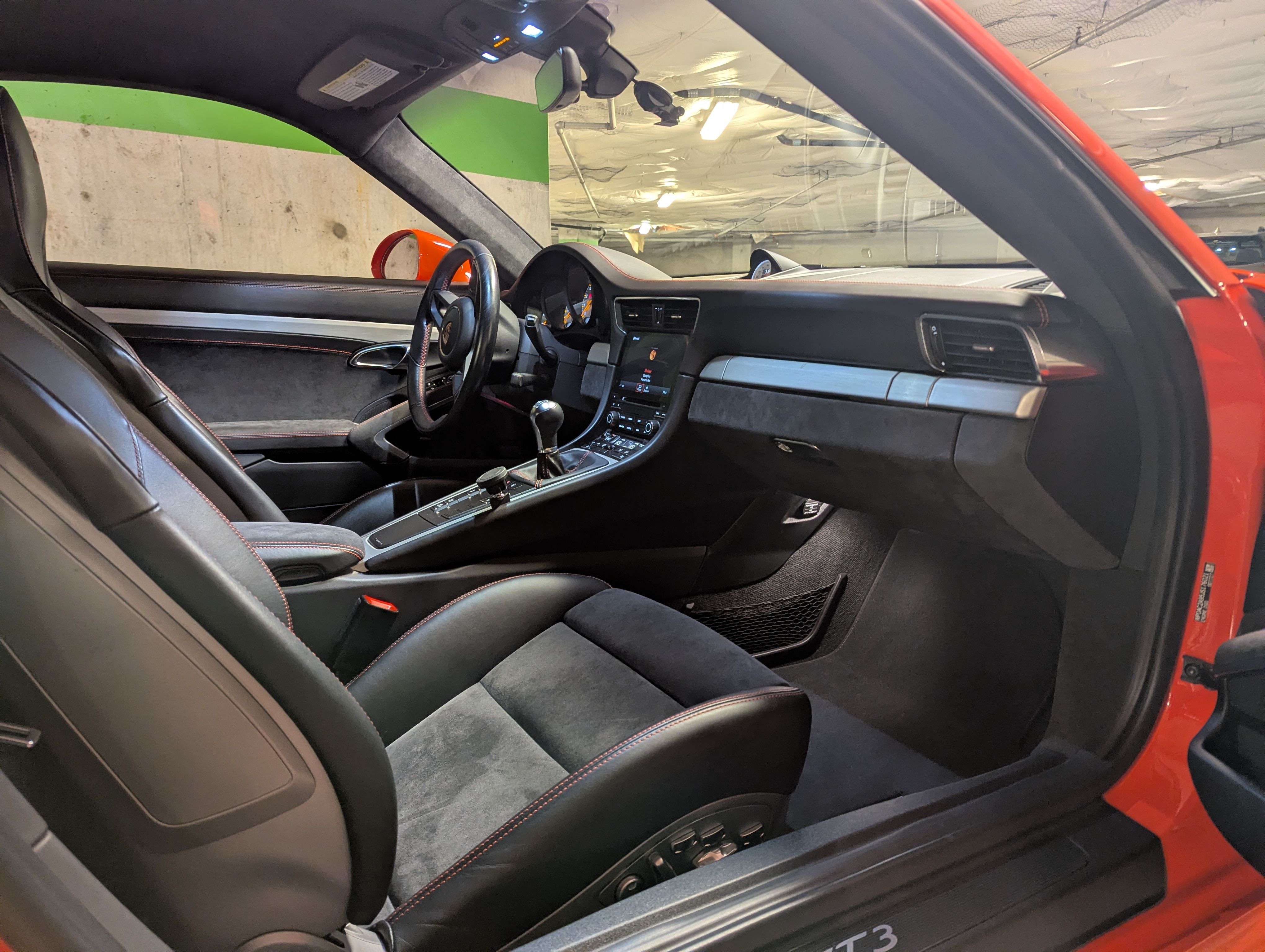Used 2018 Porsche 911 GT3 RWD image 8
