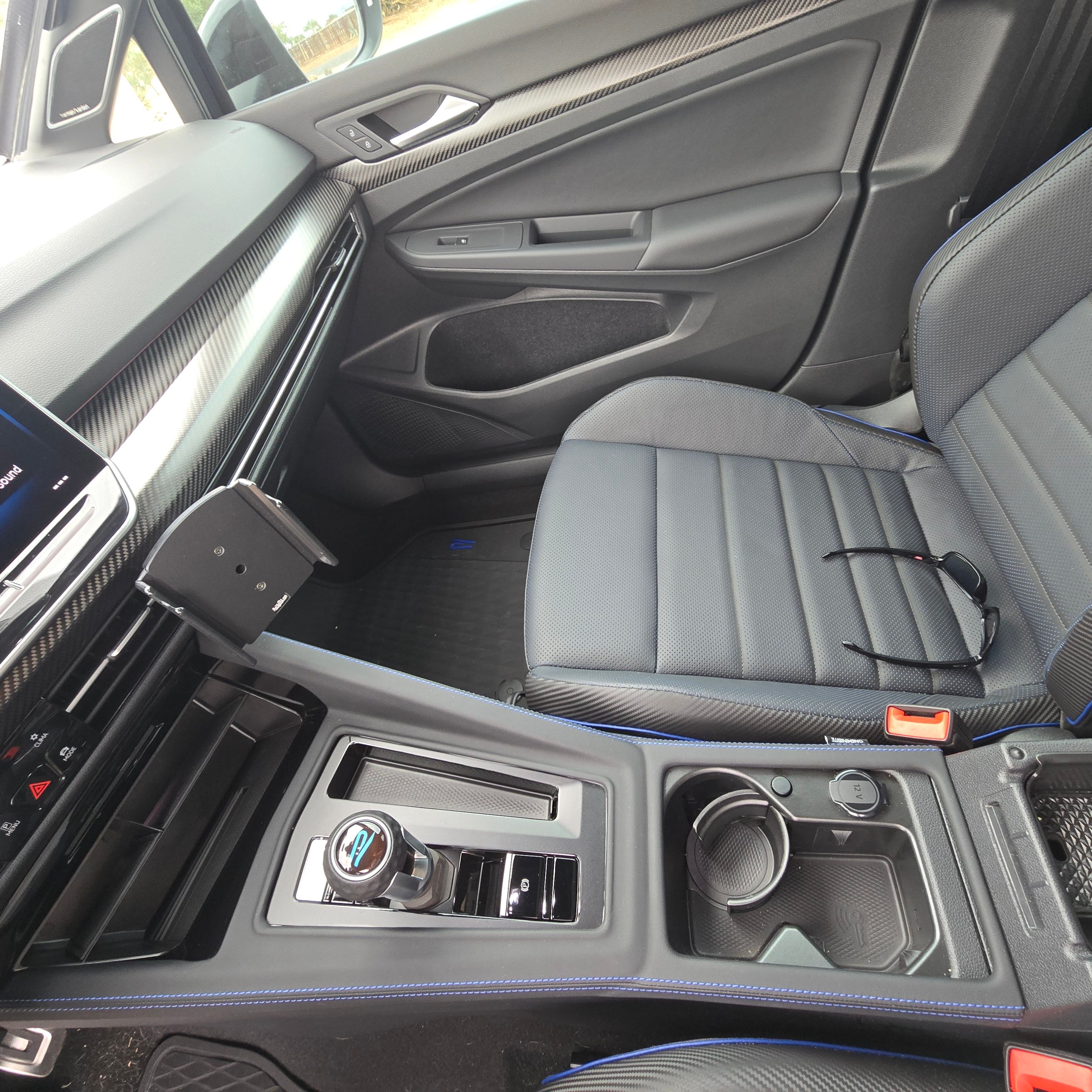 Used 2025 Volkswagen Golf R Black Edition AWD/4WD image 11