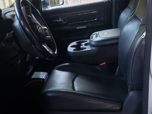 Used 2017 RAM 3500 Laramie w/ Cold Weather Group image 5