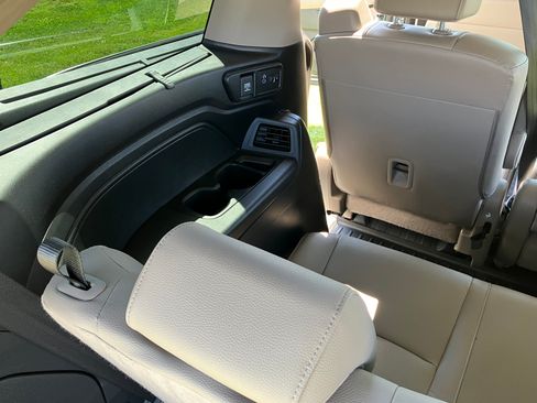 Used 2018 Honda Odyssey Touring image 15