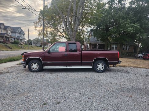 Used 1997 Chevrolet Silverado 1500 2WD Extended Cab w/ Preferred Equipment Group 2 image 1