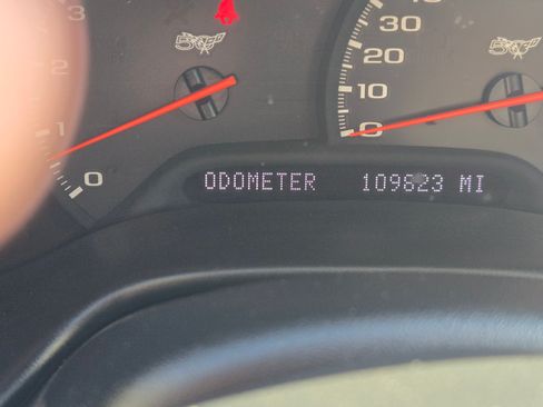 Used 2003 Chevrolet Corvette Coupe w/ Preferred Equipment Group image 11