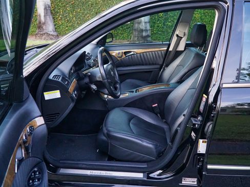 Used 2007 Mercedes-Benz E 550 Sedan image 15