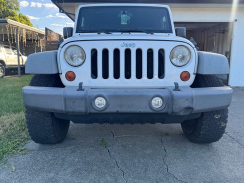 Used 2011 Jeep Wrangler Unlimited Sport AWD/4WD image 5