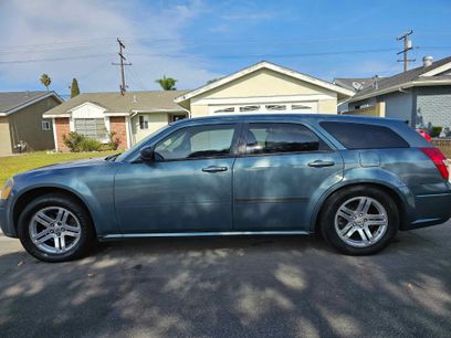 Used 2005 Dodge Magnum SE