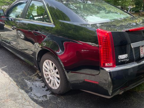 Used 2011 Cadillac CTS Luxury AWD/4WD image 2