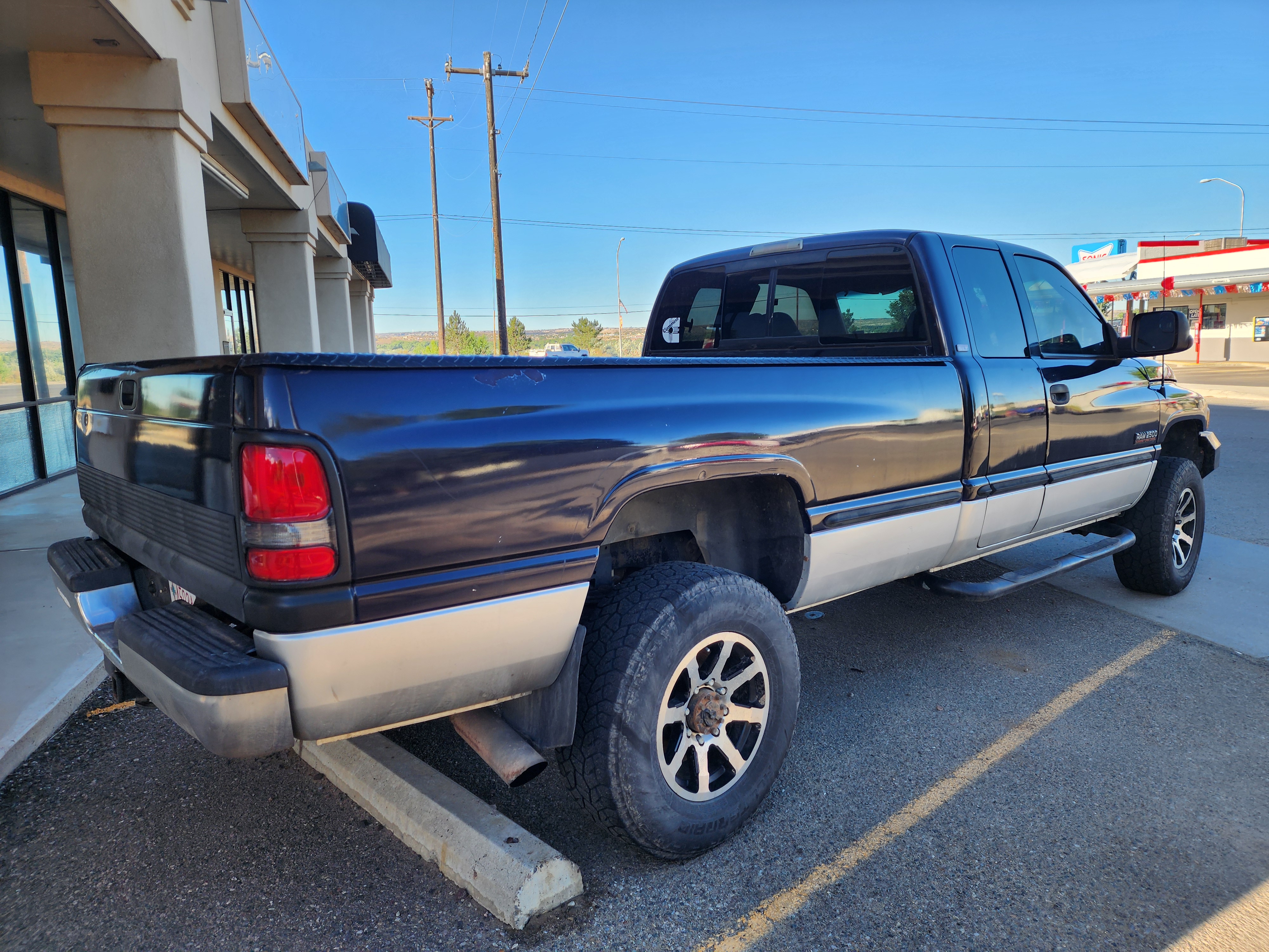 Used 1998 Dodge Ram 2500 Truck 4x4 Quad Cab image 5