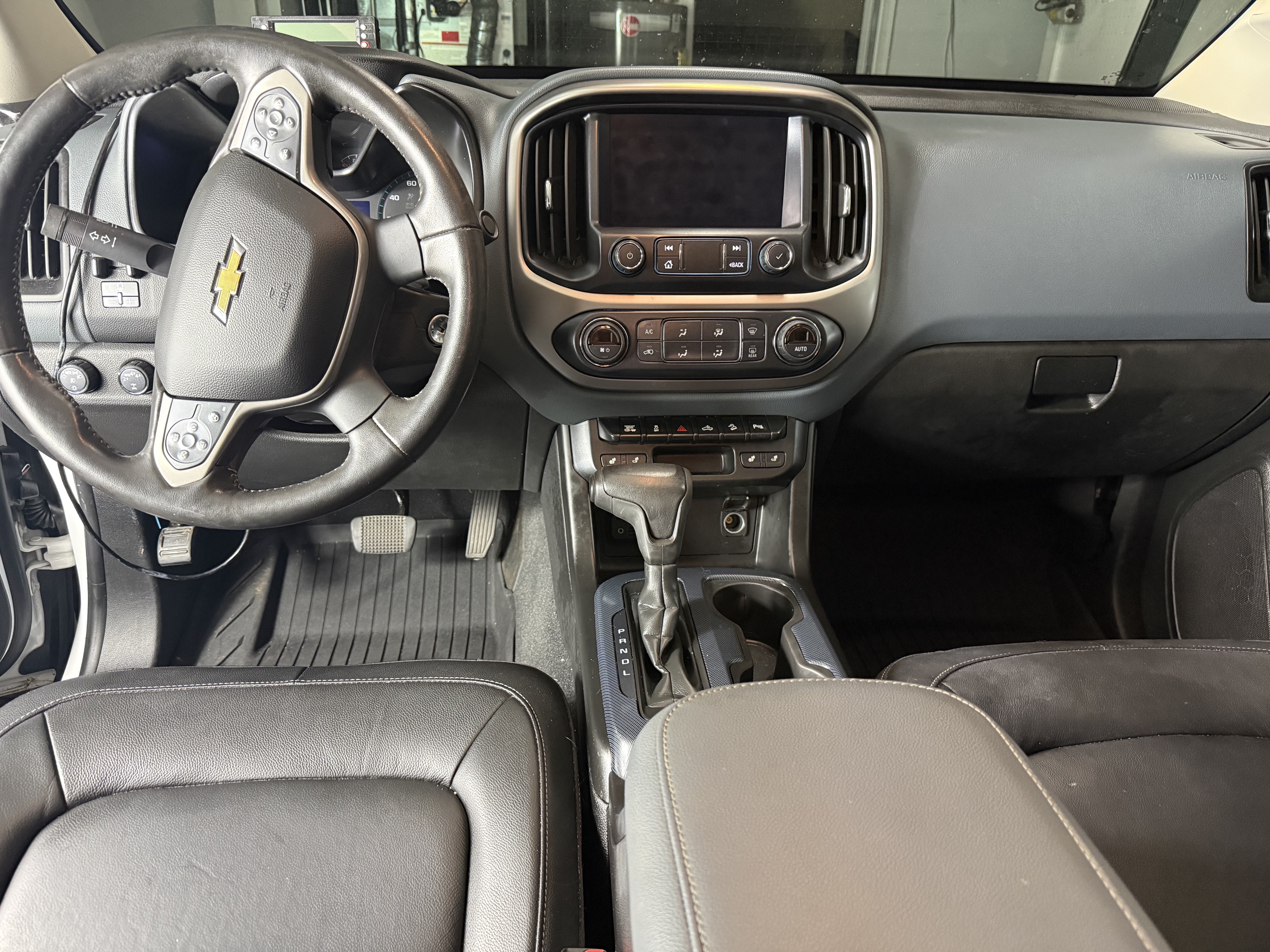 Used 2020 Chevrolet Colorado Z71 AWD/4WD image 12