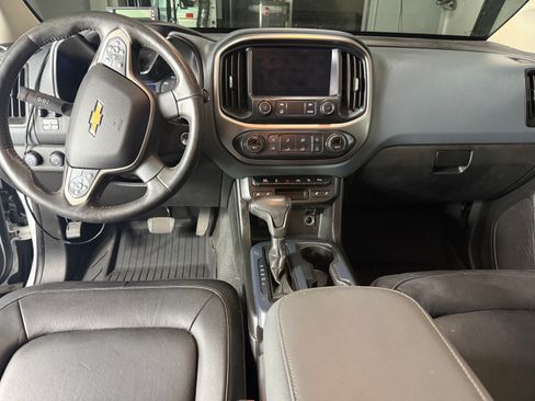Used 2020 Chevrolet Colorado Z71 AWD/4WD image 12