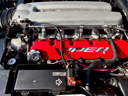 Used 2004 Dodge Viper SRT-10 image 15