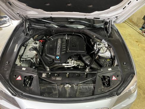 Used 2014 BMW 740Li image 11