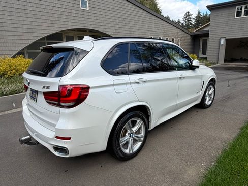 Used 2015 BMW X5 xDrive35d image 4