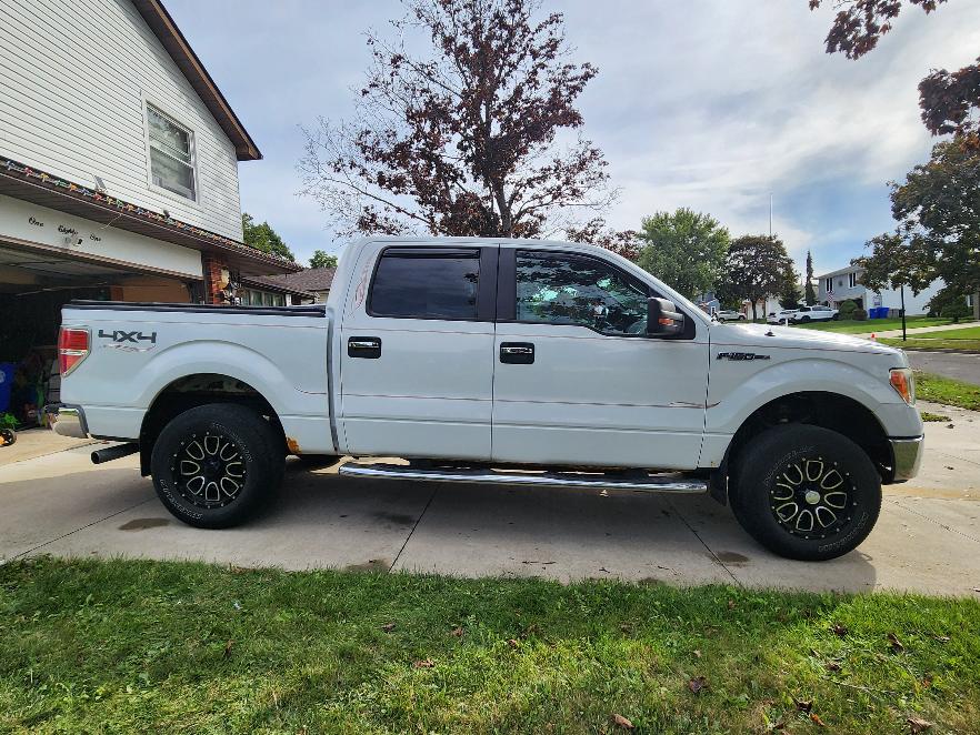 Used 2011 Ford F150 XLT w/ XLT Chrome Pkg AWD/4WD image 5