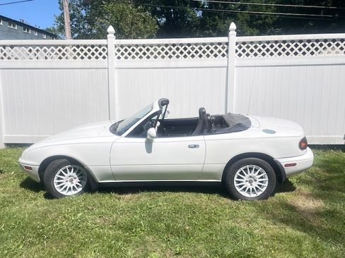 Used 1993 MAZDA MX-5 Miata RWD image 5