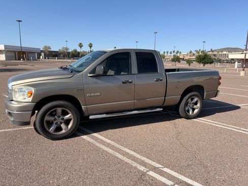 Used 2008 Dodge Ram 1500 Truck SLT w/ Trailer Tow Group RWD image 2