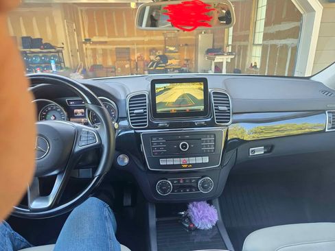 Used 2017 Mercedes-Benz GLE 550e image 11
