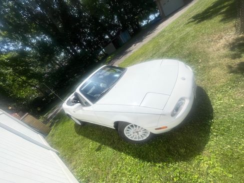 Used 1993 MAZDA MX-5 Miata RWD image 11